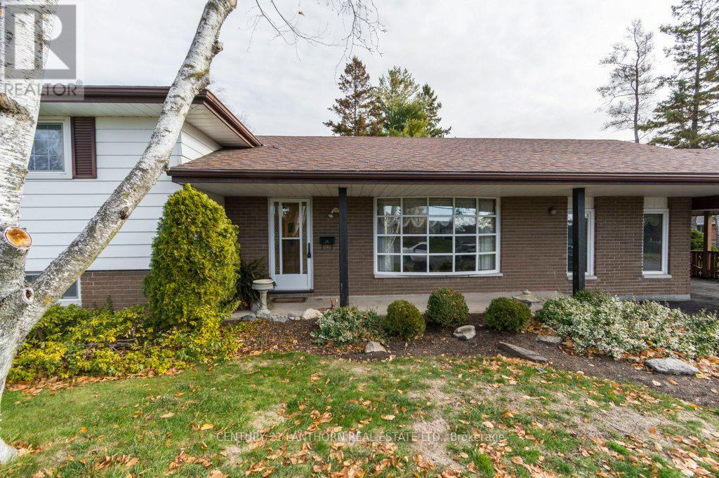 44 Burns Avenue, Quinte West, Ontario  K8R 1G2 - Photo 5 - X12557670