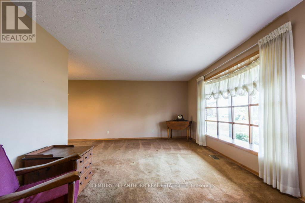 44 Burns Avenue, Quinte West, Ontario  K8R 1G2 - Photo 9 - X12557670