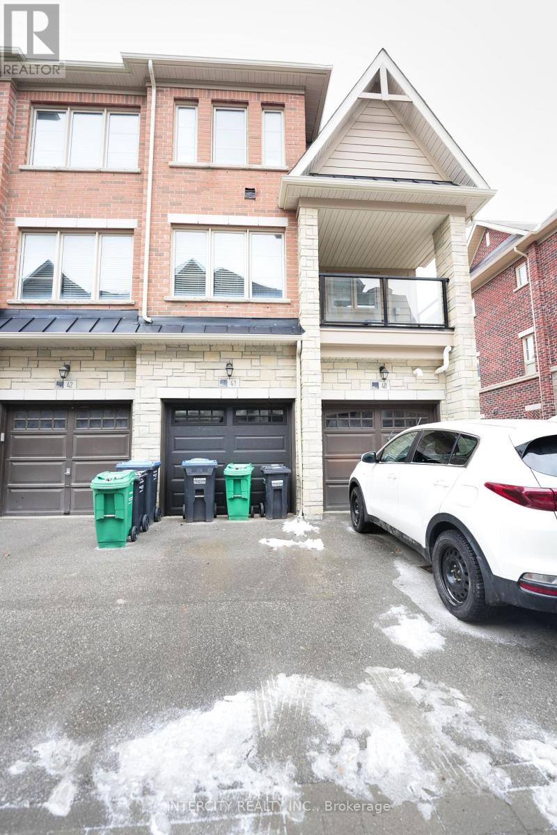 41 - 200 Veterans Drive, Brampton, Ontario  L7A 4S6 - Photo 16 - W12713882