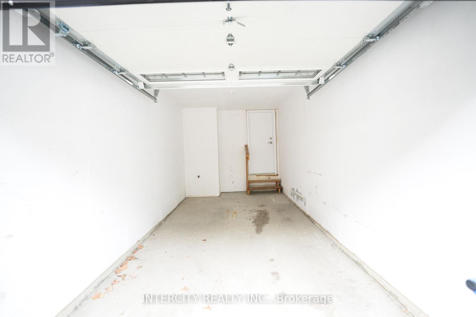 41 - 200 Veterans Drive, Brampton, Ontario  L7A 4S6 - Photo 17 - W12713882