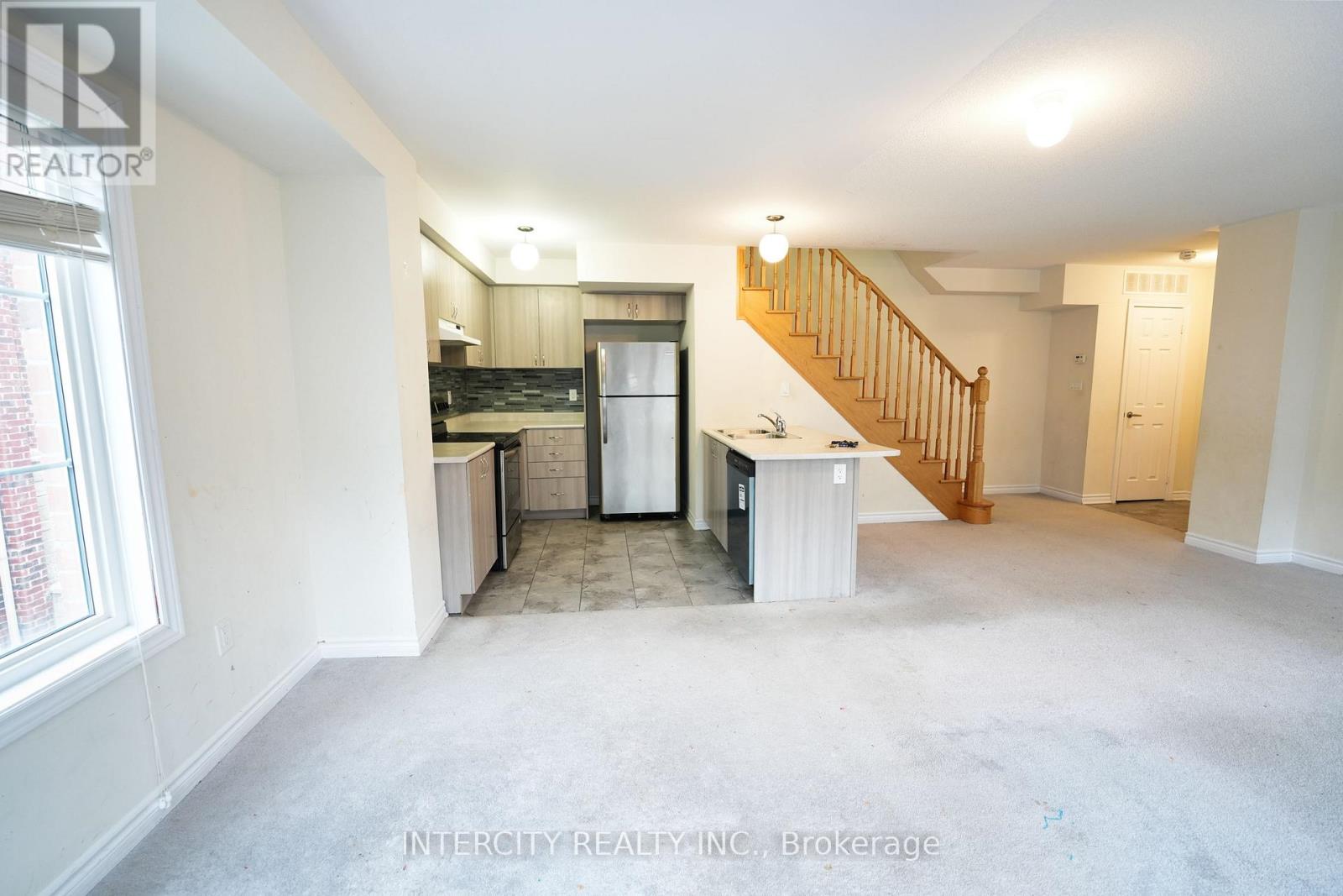 41 - 200 Veterans Drive, Brampton, Ontario  L7A 4S6 - Photo 6 - W12713882