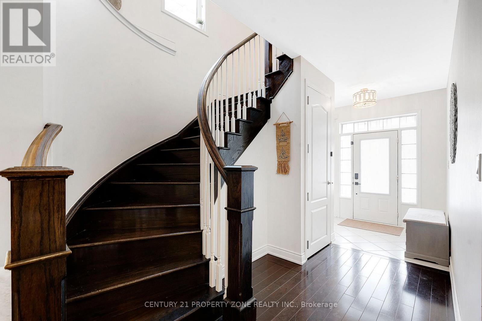 48 Gibbs Road, Brampton, Ontario  L7A 0Y5 - Photo 9 - W12713894