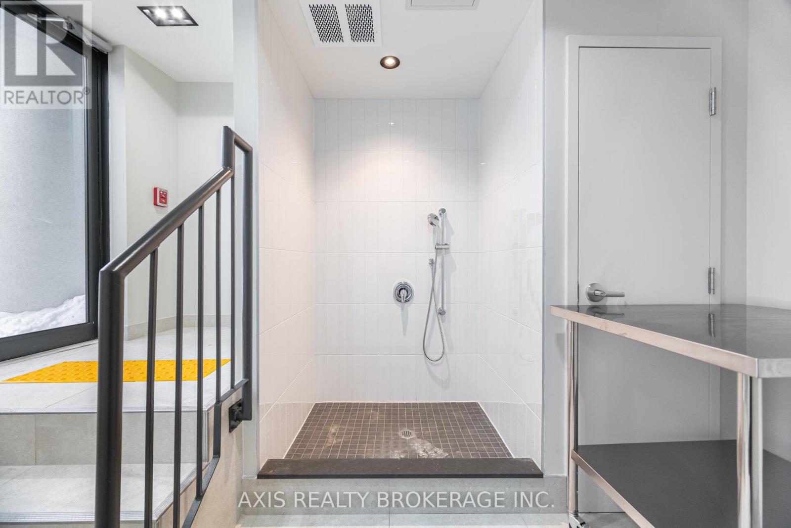 2409 - 38 Annie Craig Drive, Toronto, Ontario  M8V 0G9 - Photo 41 - W12713918