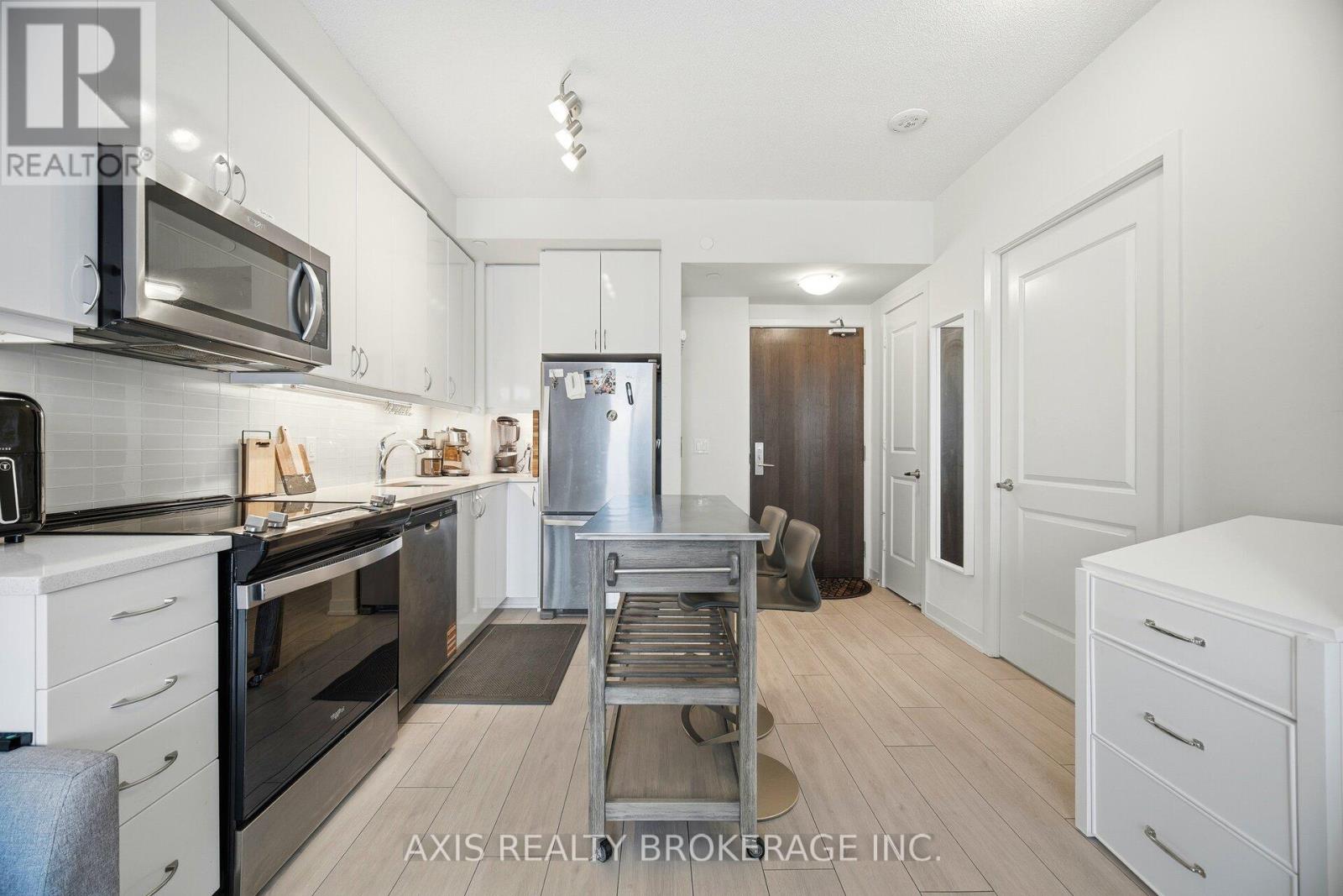 2409 - 38 Annie Craig Drive, Toronto, Ontario  M8V 0G9 - Photo 7 - W12713918