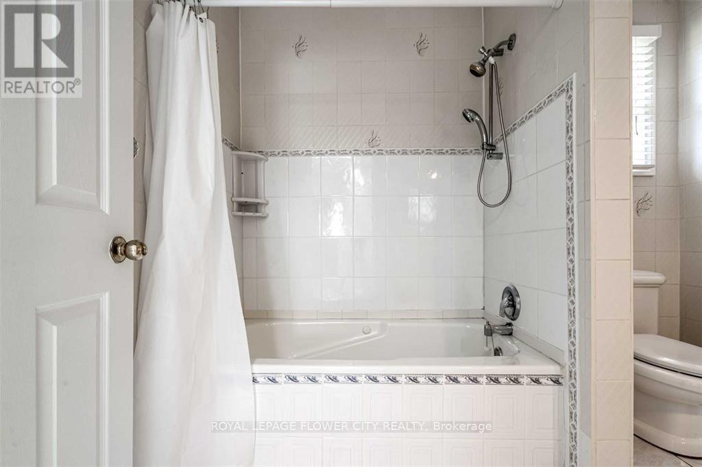 6 Reynier Drive, Brampton, Ontario  L6Z 1L4 - Photo 10 - W12713934