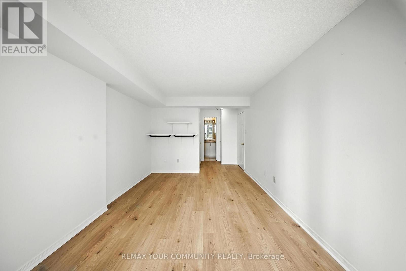 1404 - 330 Rathburn Road W, Mississauga, Ontario  L5B 3Y1 - Photo 13 - W12713938