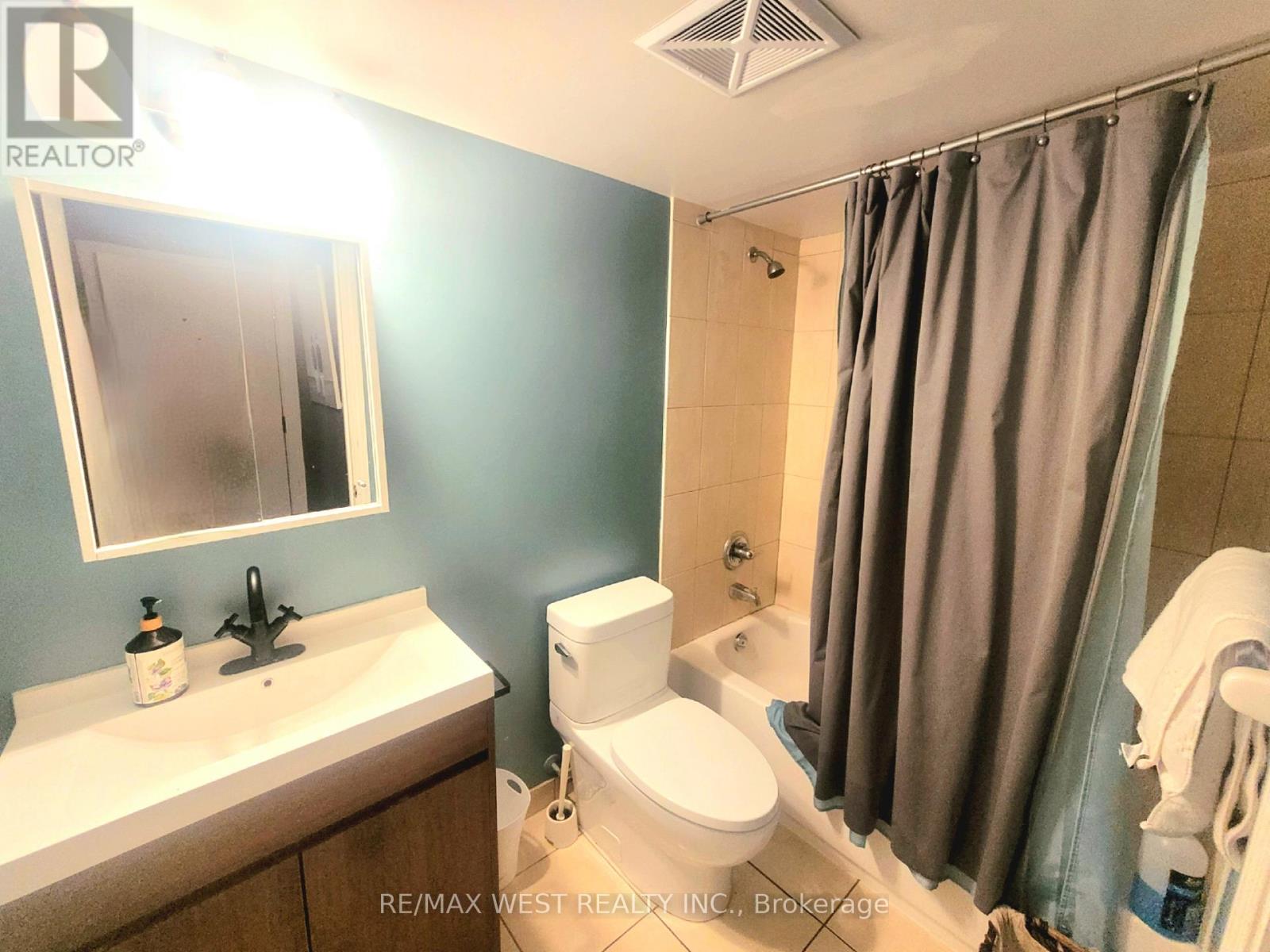 224 - 60 Heintzman Street, Toronto, Ontario  M6P 2J6 - Photo 11 - W12713946