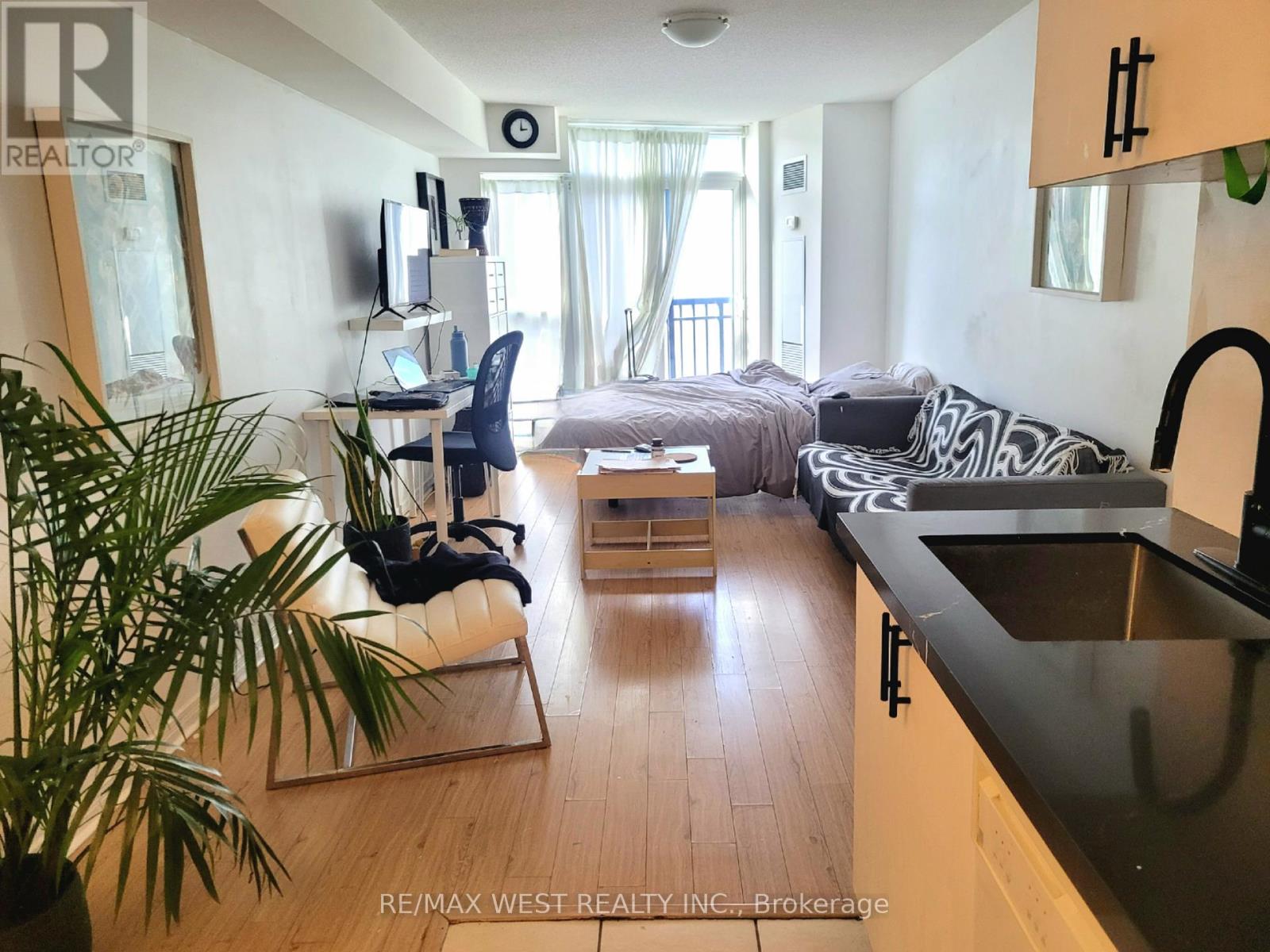 224 - 60 Heintzman Street, Toronto, Ontario  M6P 2J6 - Photo 6 - W12713946