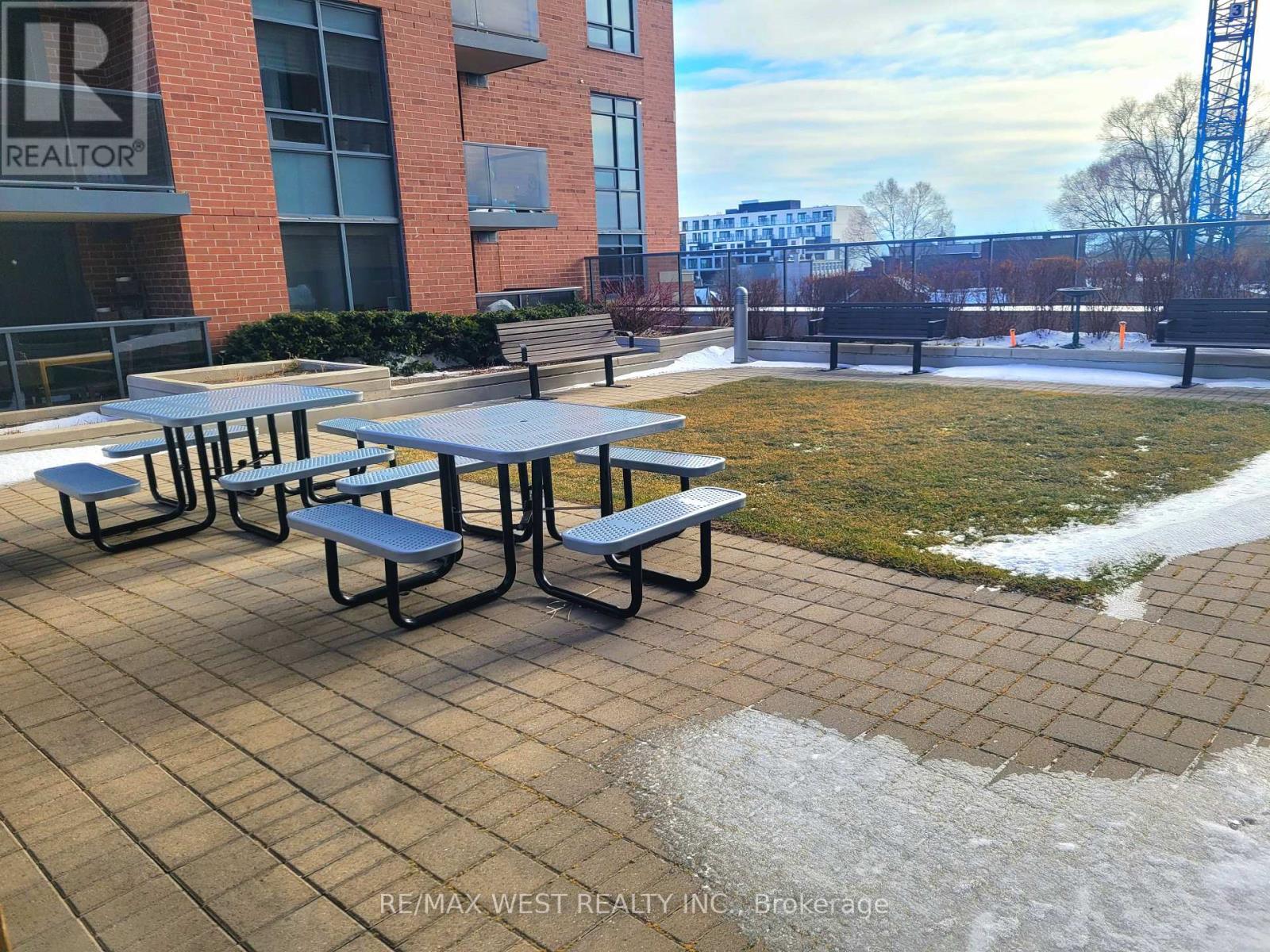 224 - 60 Heintzman Street, Toronto, Ontario  M6P 2J6 - Photo 7 - W12713946