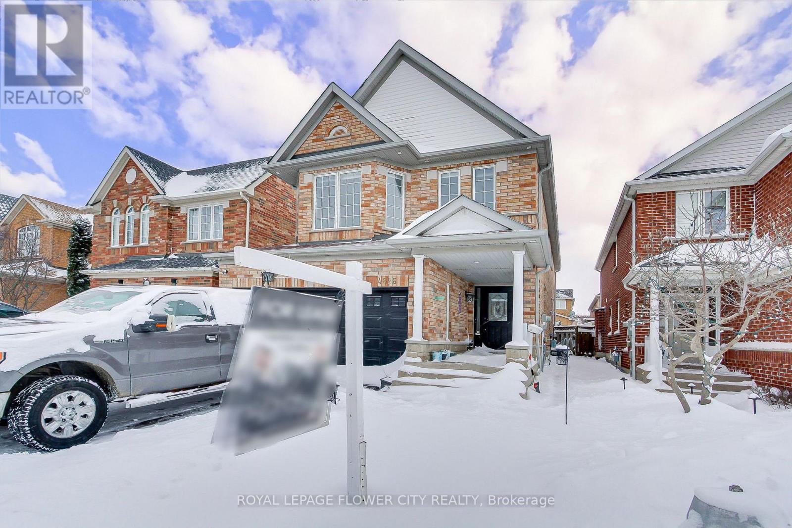 4826 Auckland Avenue, Mississauga, Ontario  L5M 7K3 - Photo 2 - W12713958