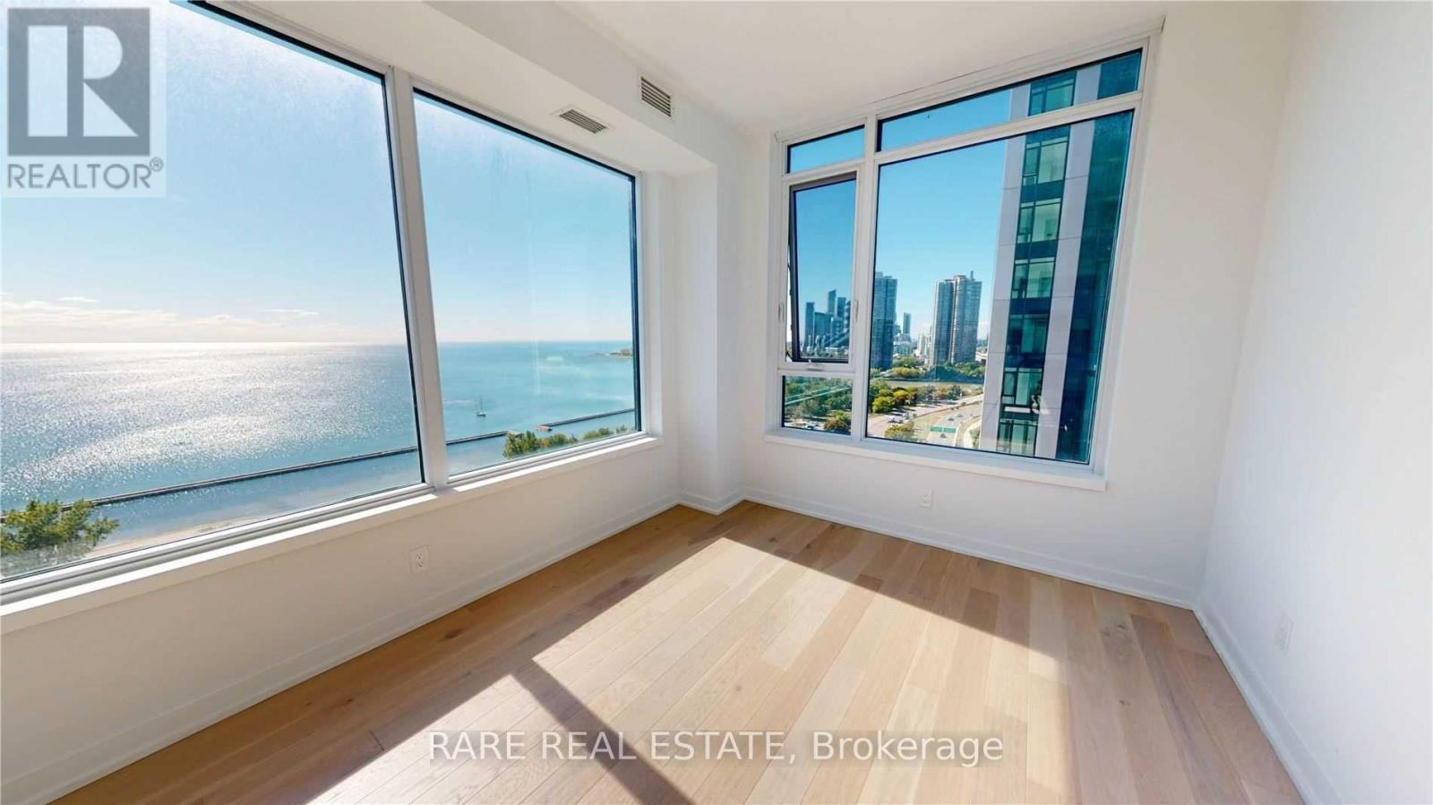 1910 - 1926 Lake Shore Boulevard W, Toronto, Ontario  M6S 0B1 - Photo 8 - W12713968