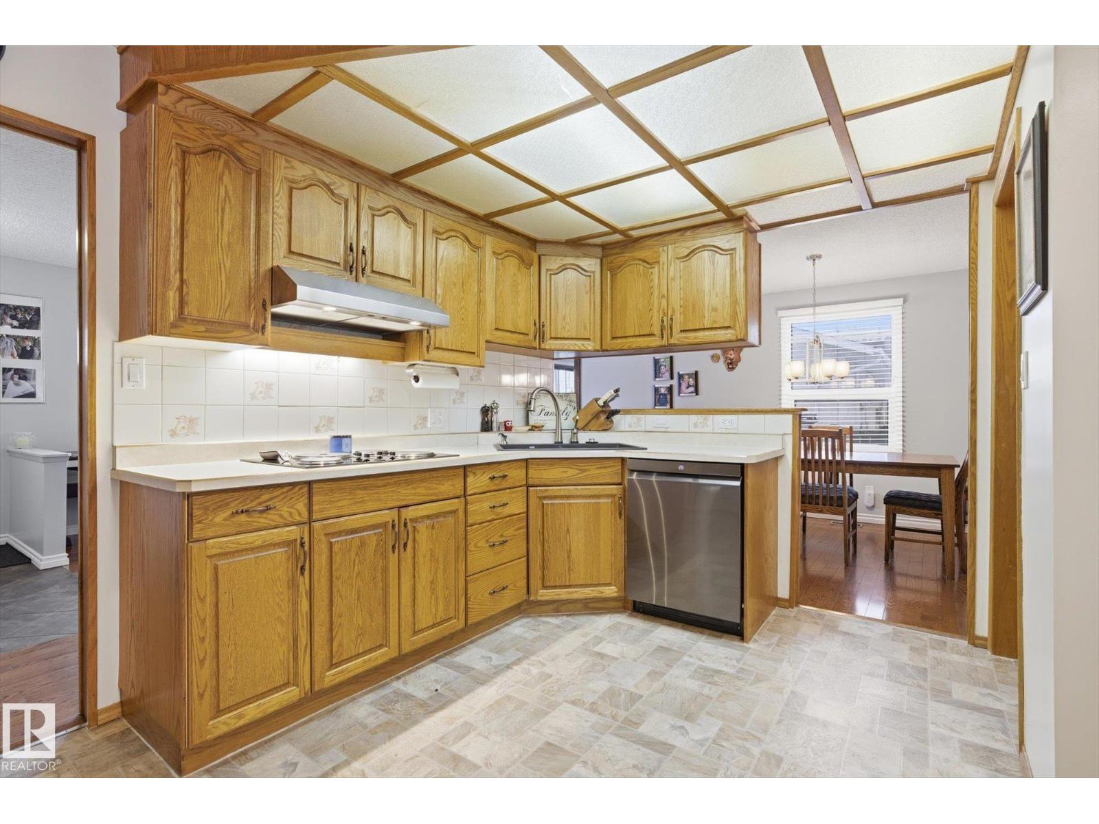 6903 12 Av Nw, Edmonton, Alberta  T6K 3J6 - Photo 12 - E4470561