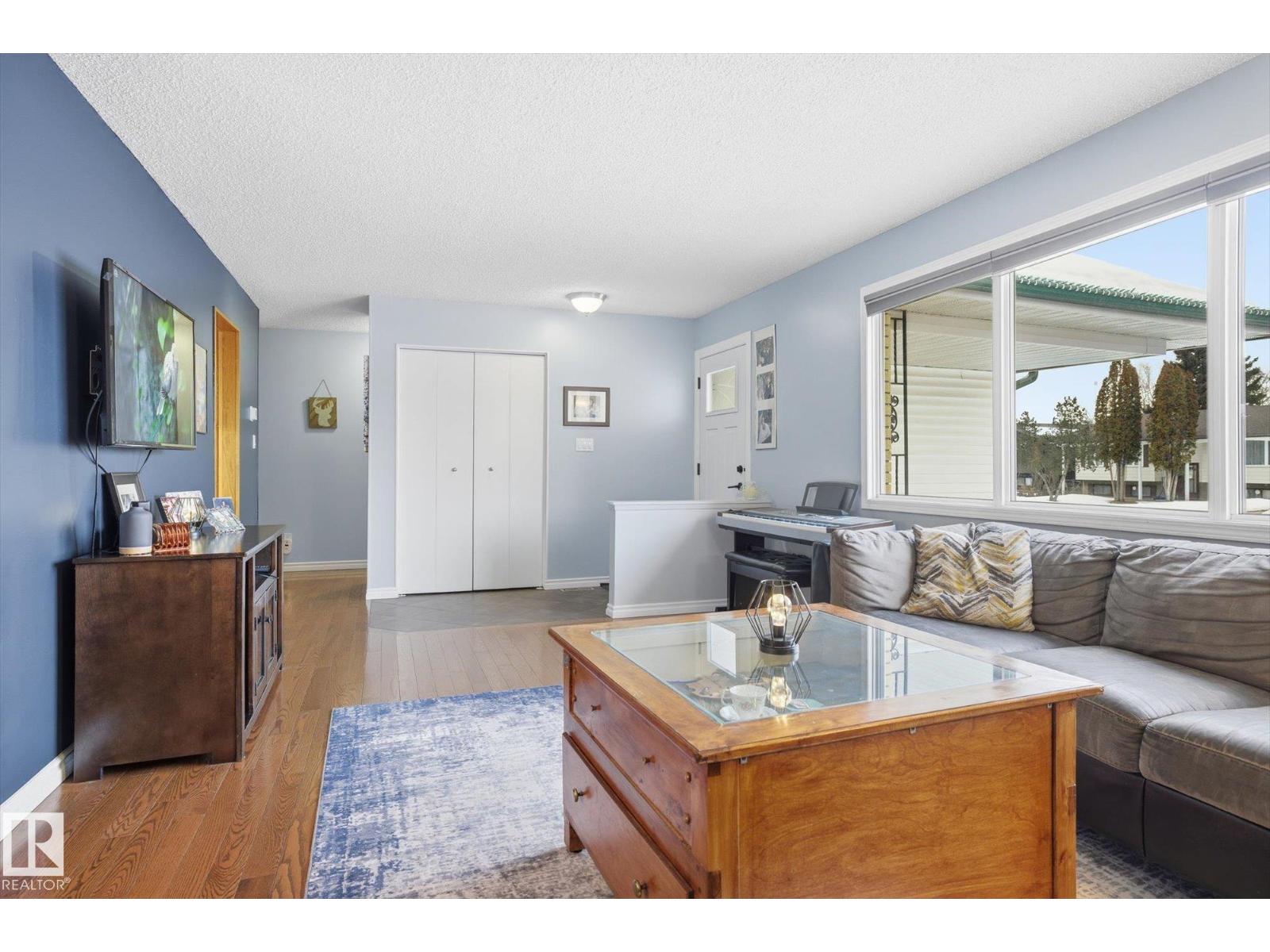 6903 12 Av Nw, Edmonton, Alberta  T6K 3J6 - Photo 8 - E4470561