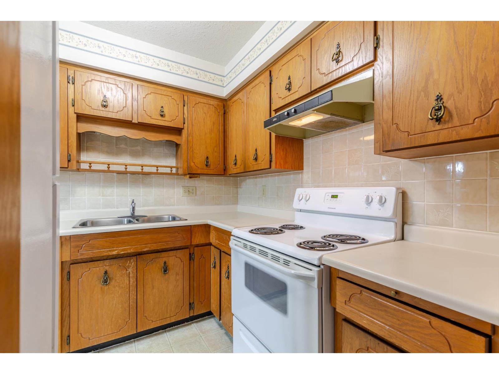 202 2853 Bourquin Crescent, Abbotsford, British Columbia  V2S 6H6 - Photo 15 - R3080341