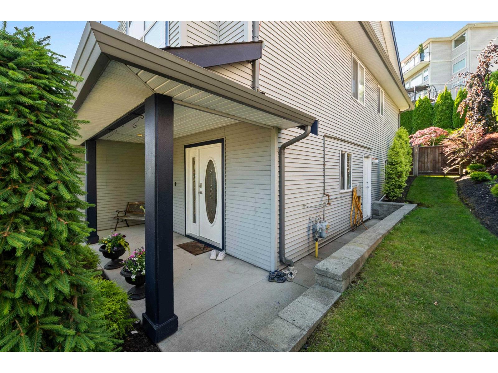 7923 Topper Drive, Mission, British Columbia  V2V 6Z2 - Photo 5 - R3080557