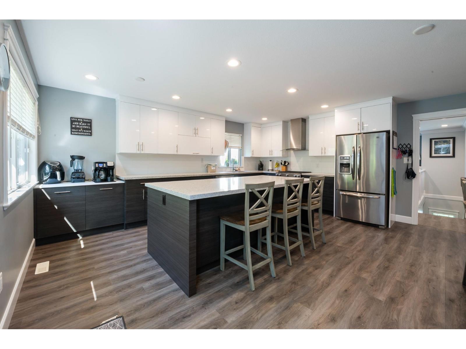 7923 Topper Drive, Mission, British Columbia  V2V 6Z2 - Photo 10 - R3080557