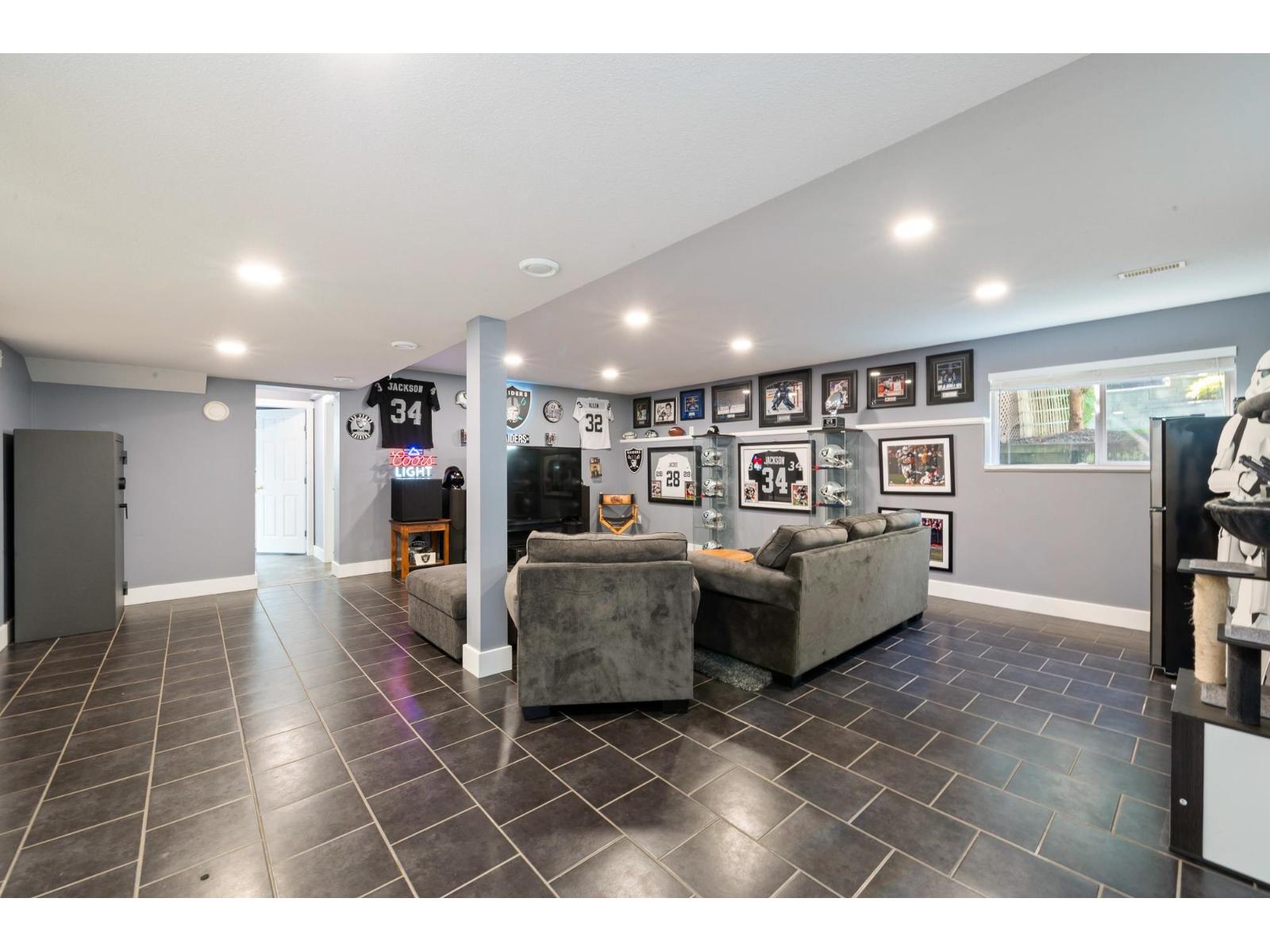 7923 Topper Drive, Mission, British Columbia  V2V 6Z2 - Photo 19 - R3080557