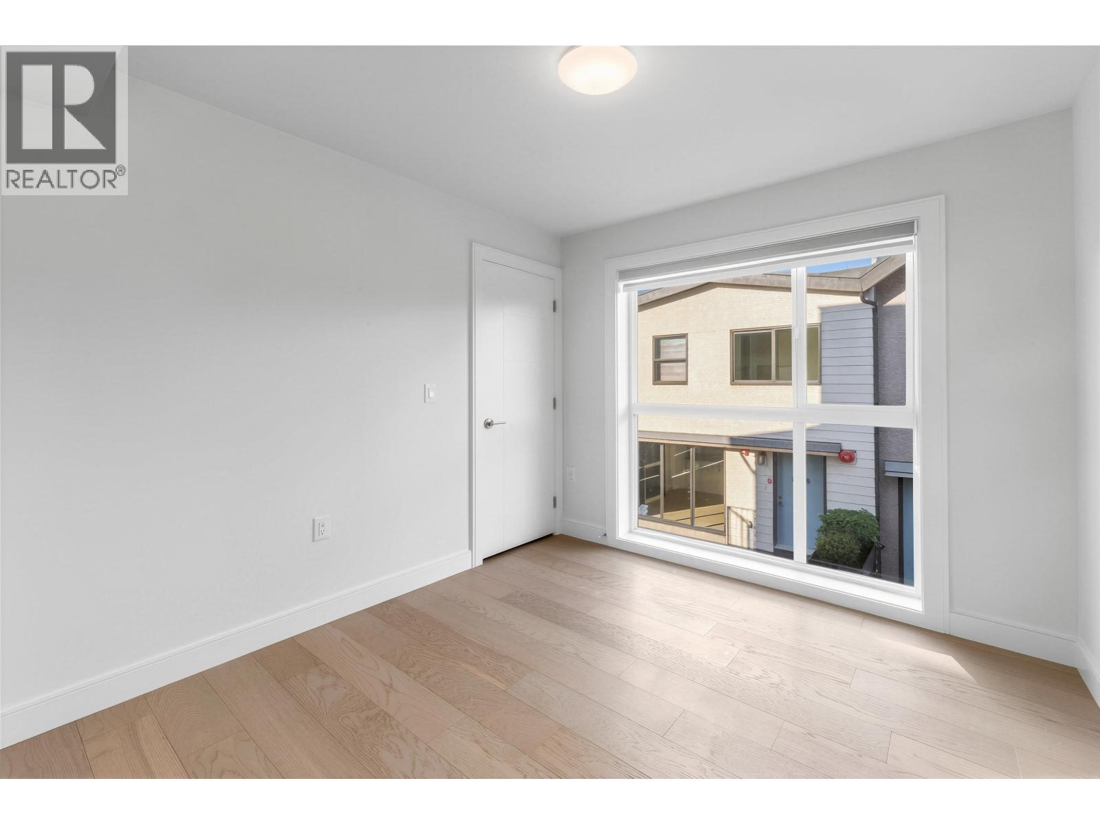 7357 Oak Street, Vancouver, British Columbia  V6P 1V9 - Photo 6 - R3080085