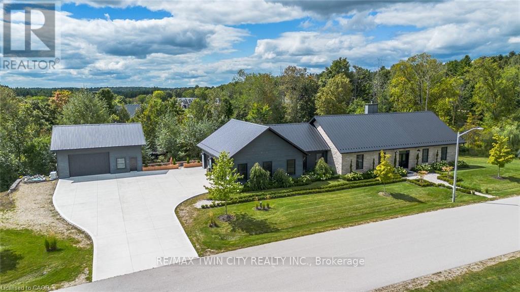 141 Ruth Anne Place W, Mapleton, Ontario  N0G 2K0 - Photo 1 - X12713892