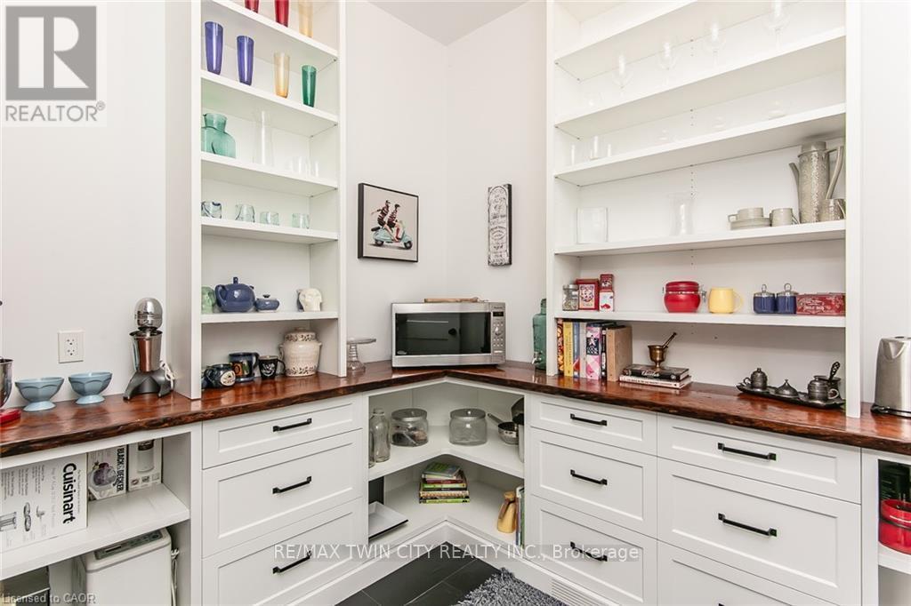 141 Ruth Anne Place W, Mapleton, Ontario  N0G 2K0 - Photo 13 - X12713892