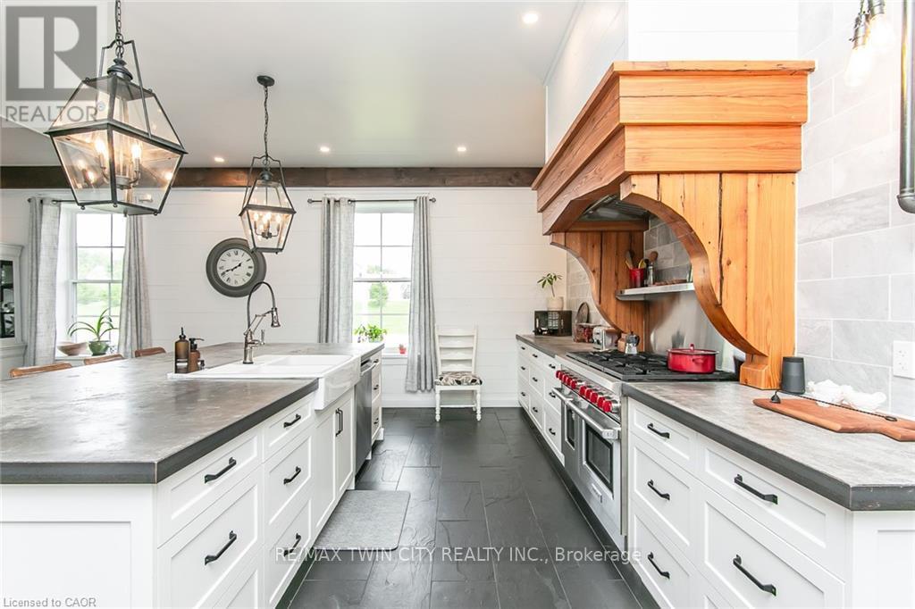 141 Ruth Anne Place W, Mapleton, Ontario  N0G 2K0 - Photo 14 - X12713892