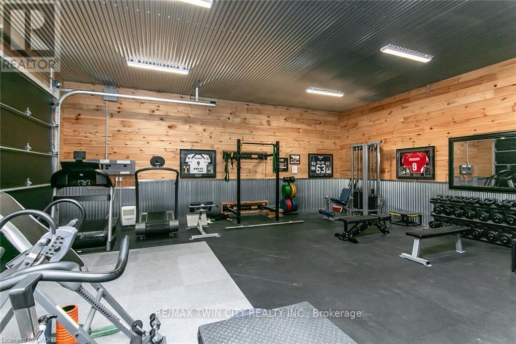 141 Ruth Anne Place W, Mapleton, Ontario  N0G 2K0 - Photo 36 - X12713892