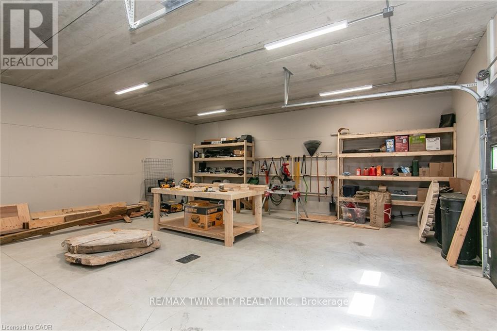 141 Ruth Anne Place W, Mapleton, Ontario  N0G 2K0 - Photo 37 - X12713892