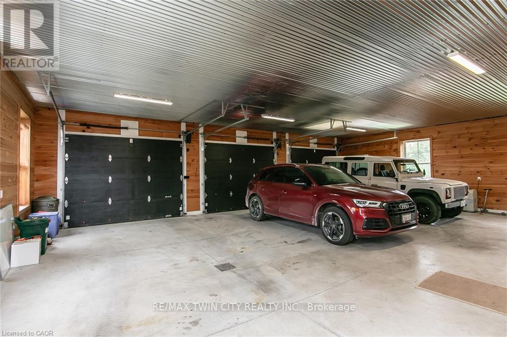 141 Ruth Anne Place W, Mapleton, Ontario  N0G 2K0 - Photo 47 - X12713892