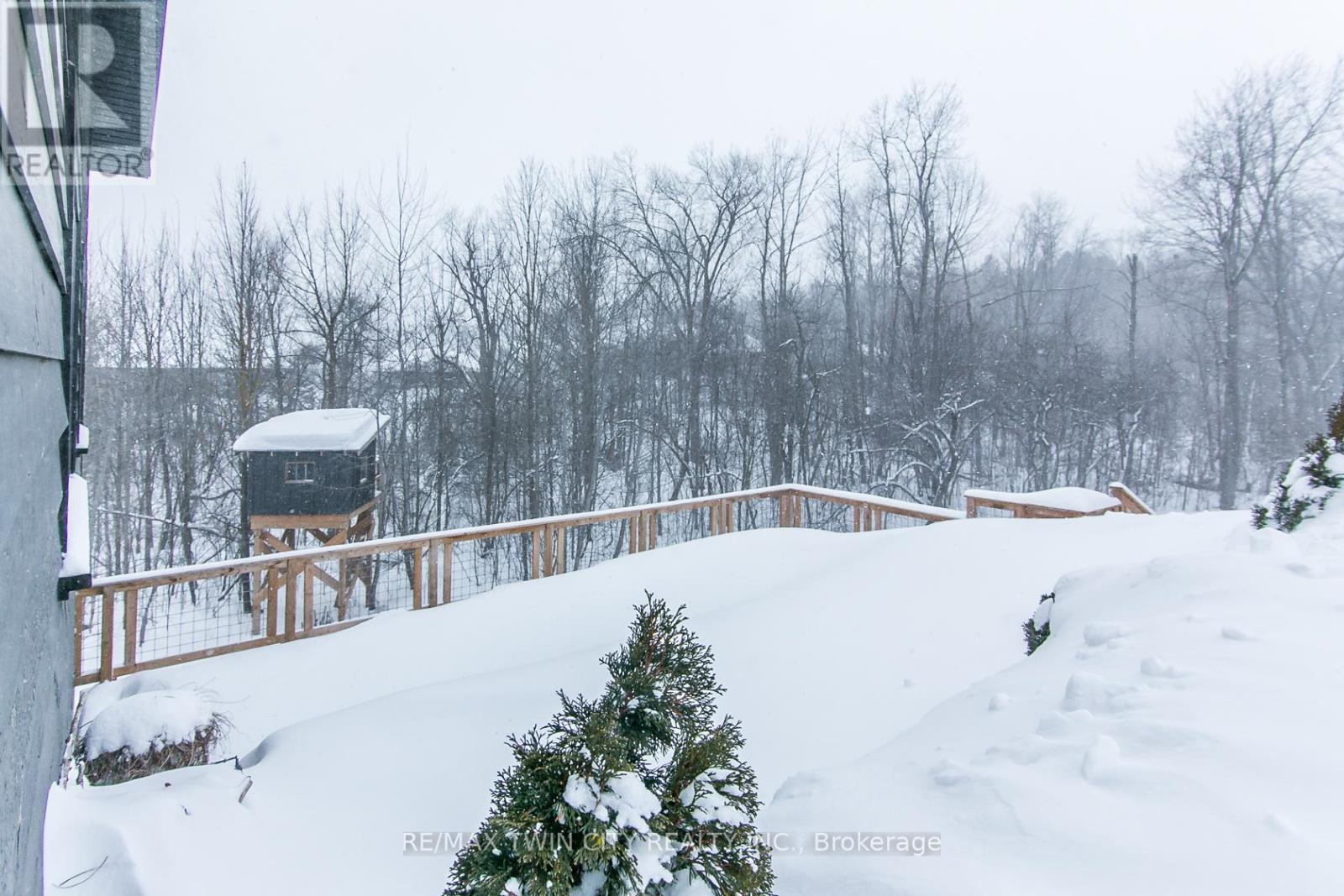 141 Ruth Anne Place W, Mapleton, Ontario  N0G 2K0 - Photo 50 - X12713892