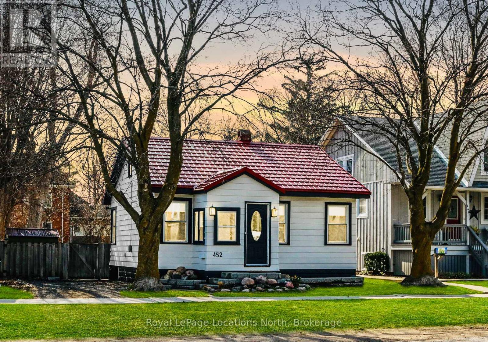 452 Hurontario Street, Collingwood, Ontario  L9Y 2M9 - Photo 1 - S12714050