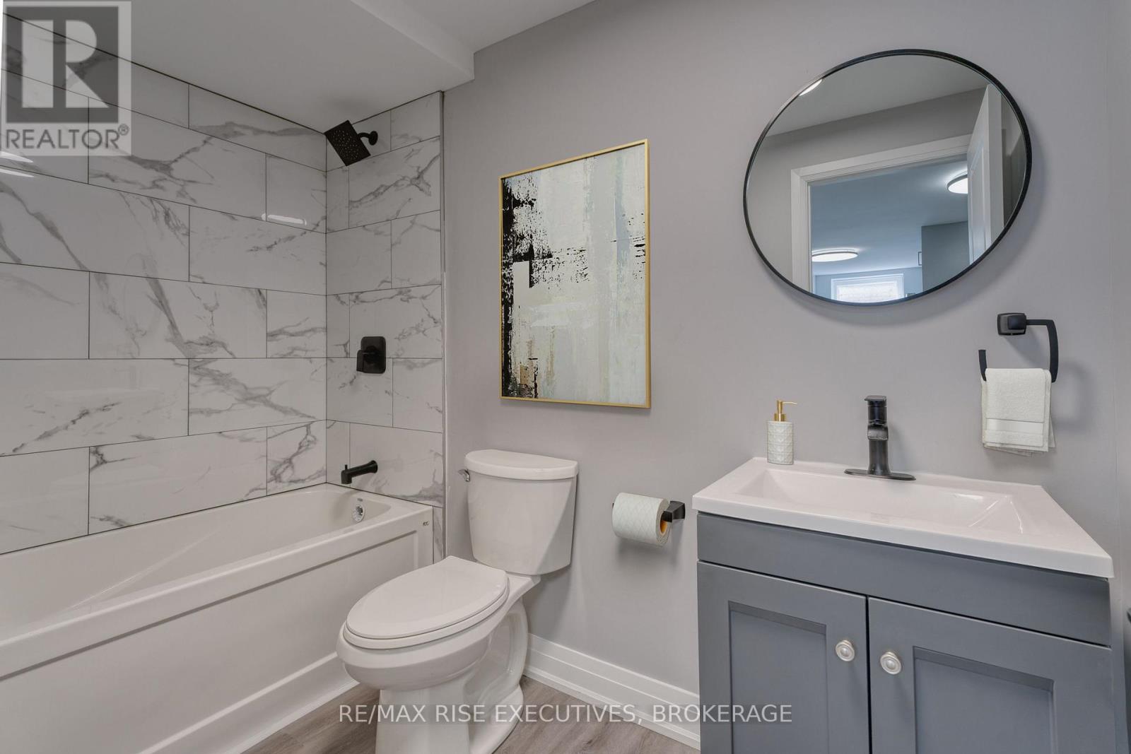 2 - 134 Weller Avenue, Kingston (Rideau), Ontario  K7K 2T7 - Photo 13 - X12714038