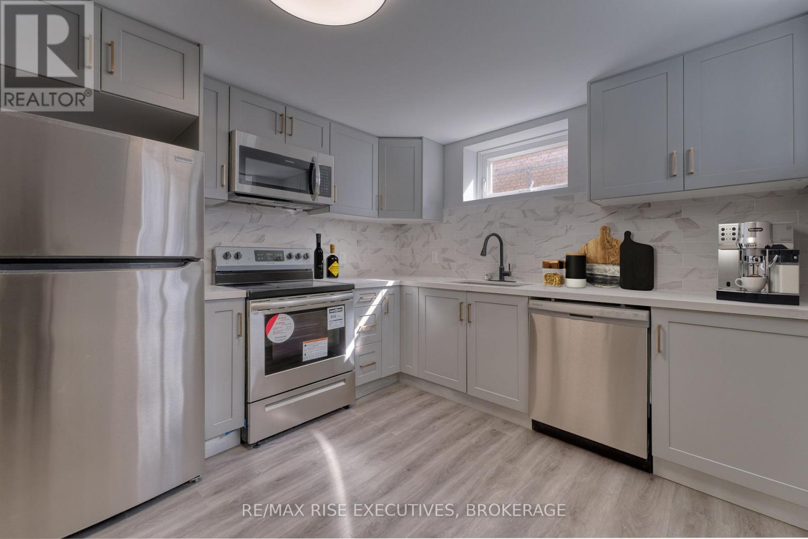 2 - 134 Weller Avenue, Kingston (Rideau), Ontario  K7K 2T7 - Photo 8 - X12714038