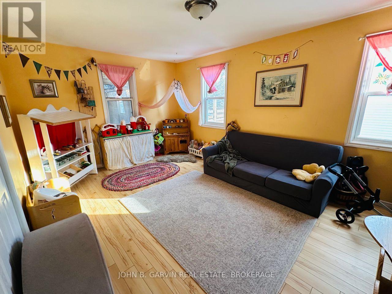 4376 William Street, Frontenac, Ontario  K0H 1V0 - Photo 13 - X12714166