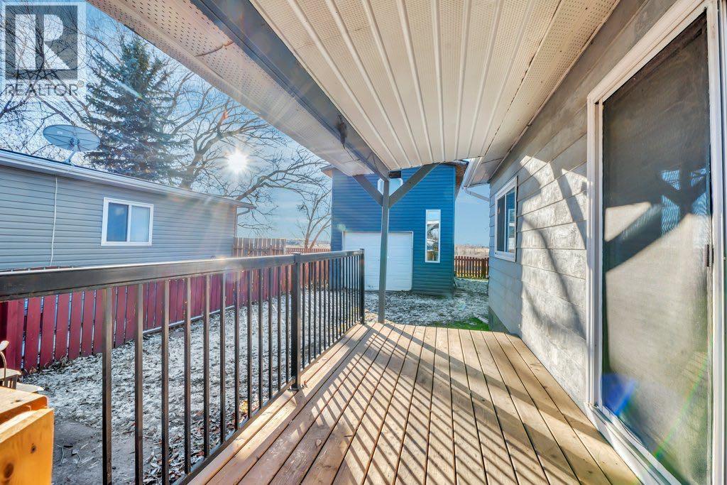 826 Bayview Road, Strathmore, Alberta  T1P 1E1 - Photo 3 - A2271316