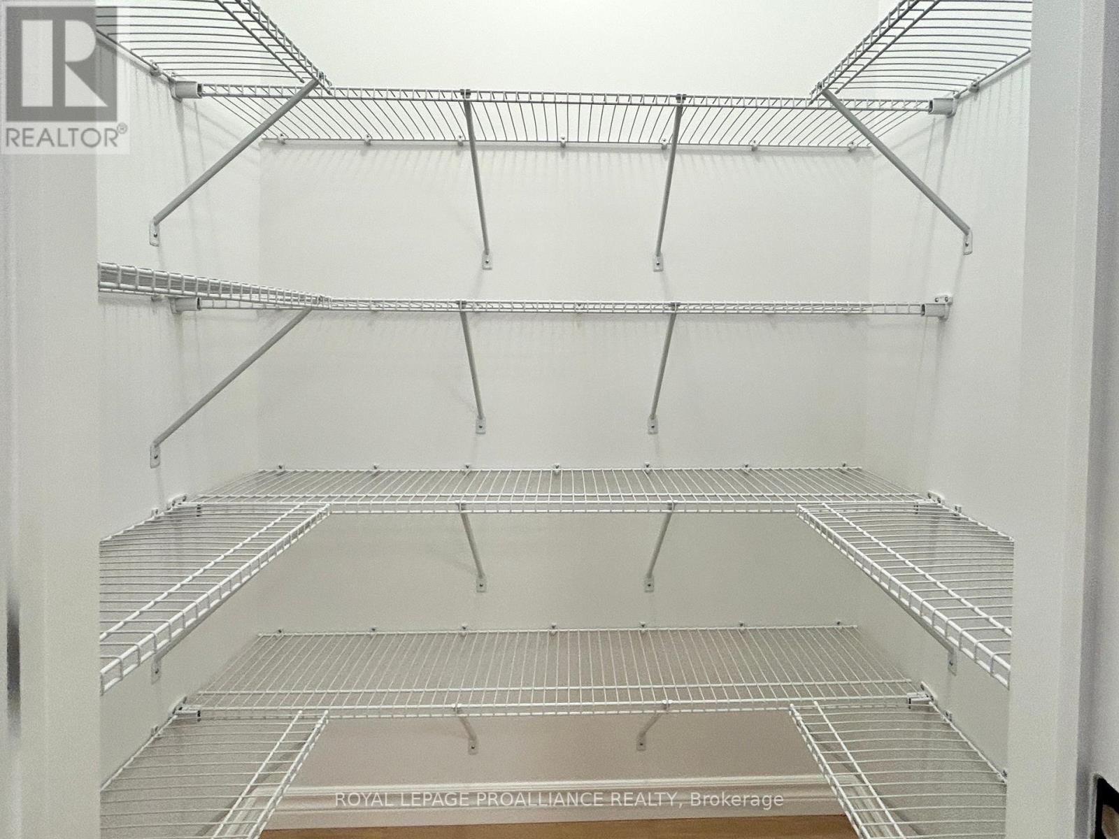 33 Athabaska Drive, Belleville, Ontario  K8N 0T1 - Photo 10 - X12714070