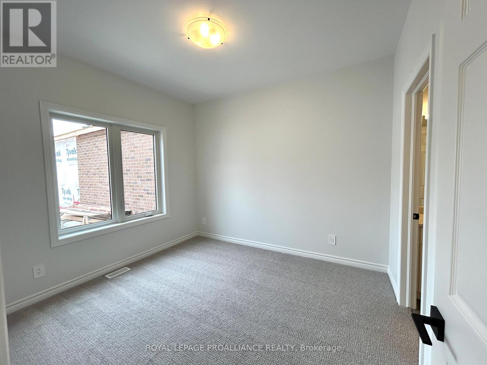 33 Athabaska Drive, Belleville, Ontario  K8N 0T1 - Photo 11 - X12714070