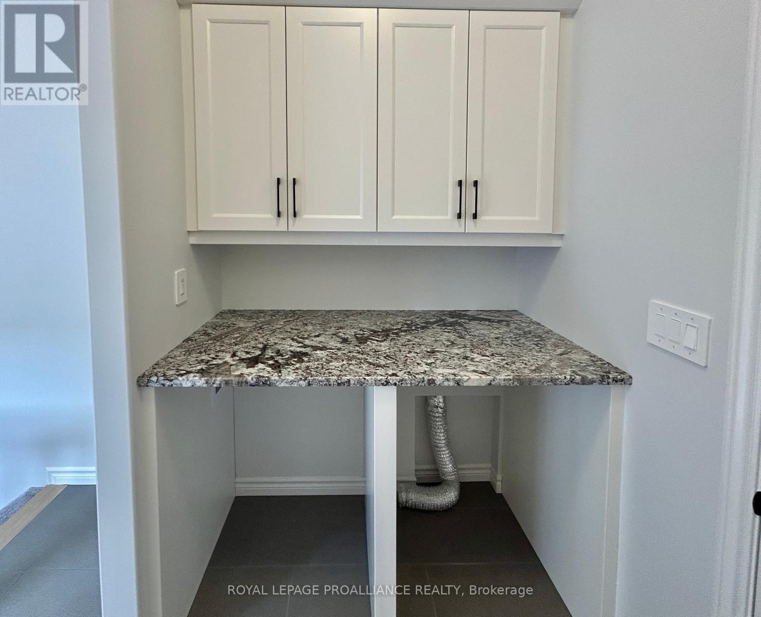 33 Athabaska Drive, Belleville, Ontario  K8N 0T1 - Photo 17 - X12714070