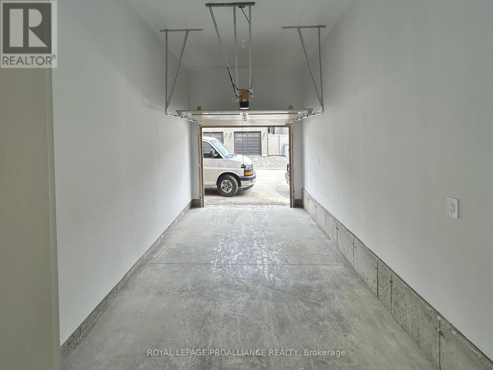 33 Athabaska Drive, Belleville, Ontario  K8N 0T1 - Photo 18 - X12714070