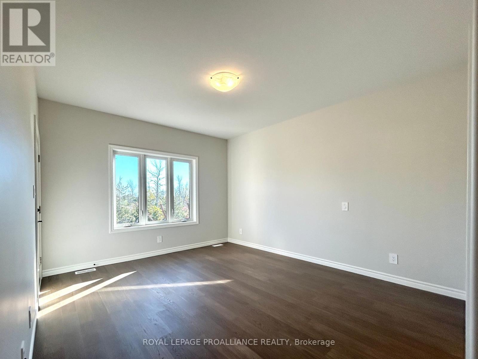 130 Stonecrest Boulevard, Quinte West, Ontario  K8R 0B4 - Photo 10 - X12714100