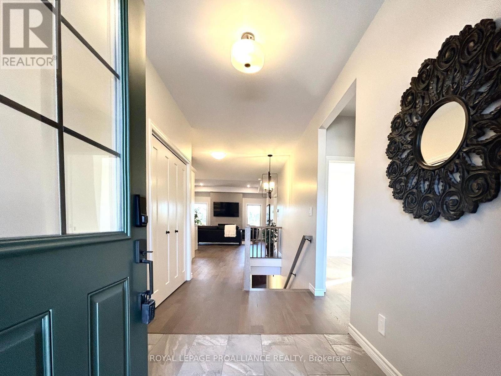 130 Stonecrest Boulevard, Quinte West, Ontario  K8R 0B4 - Photo 2 - X12714100