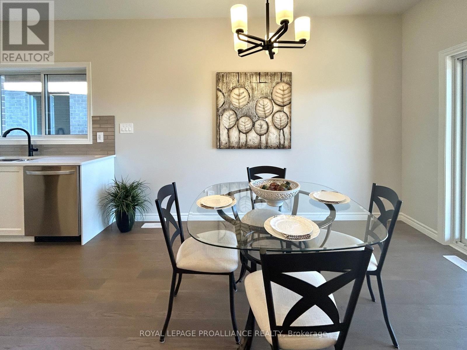 130 Stonecrest Boulevard, Quinte West, Ontario  K8R 0B4 - Photo 7 - X12714100