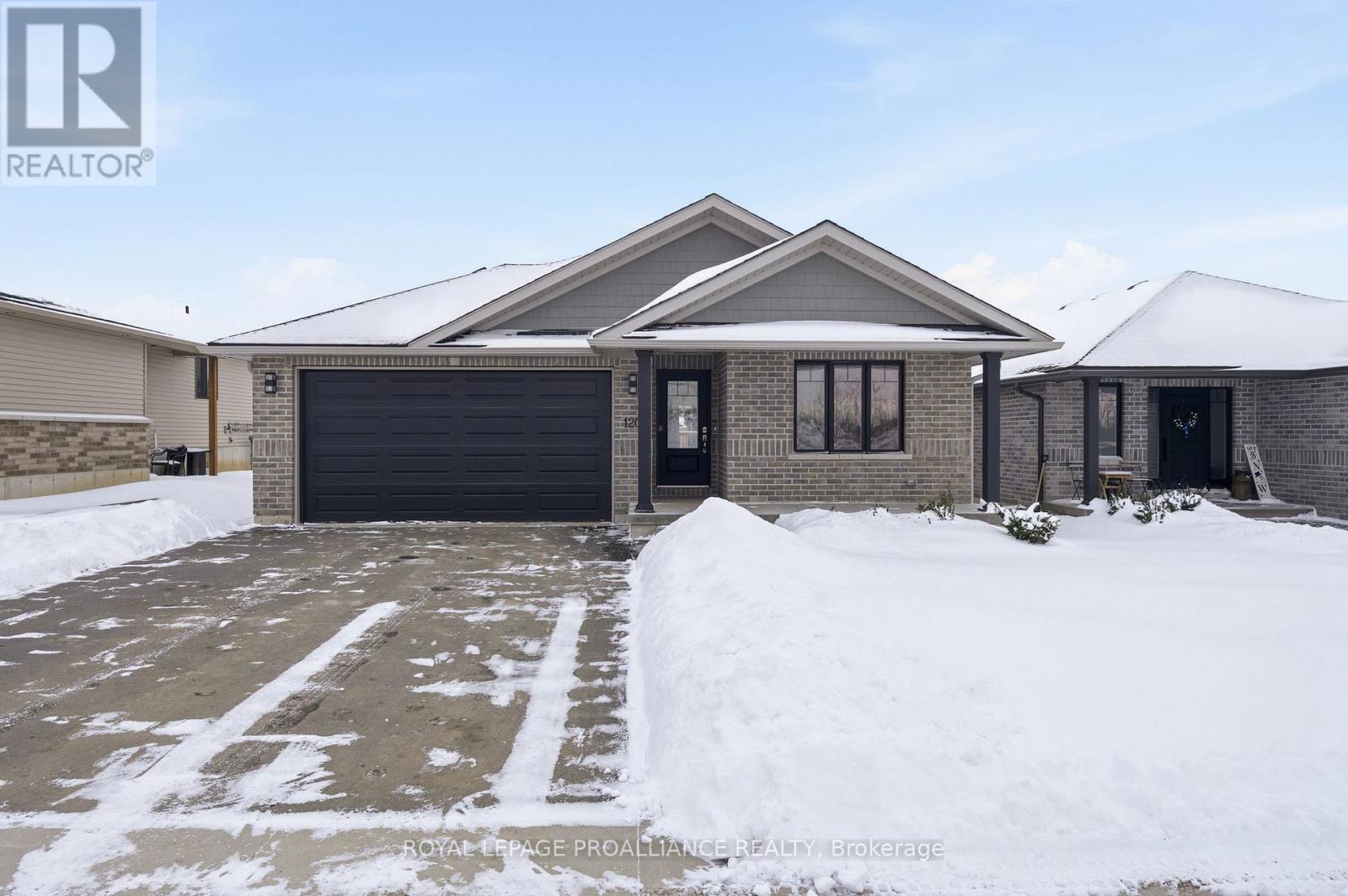 120 Hastings Park Drive, Belleville, Ontario  K8P 0J4 - Photo 2 - X12714168