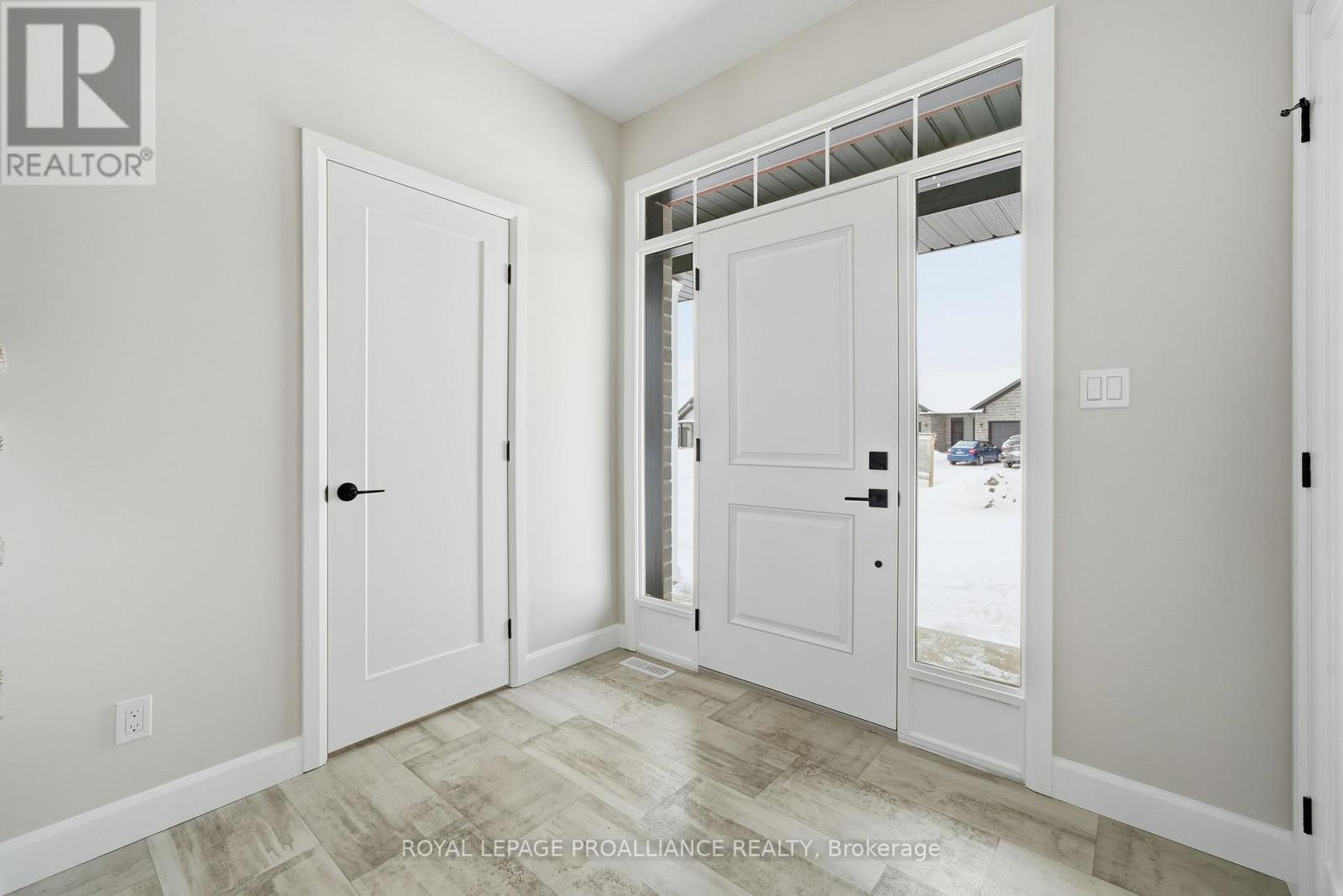 91 Raycroft Drive, Belleville, Ontario  K8N 0R5 - Photo 9 - X12714188