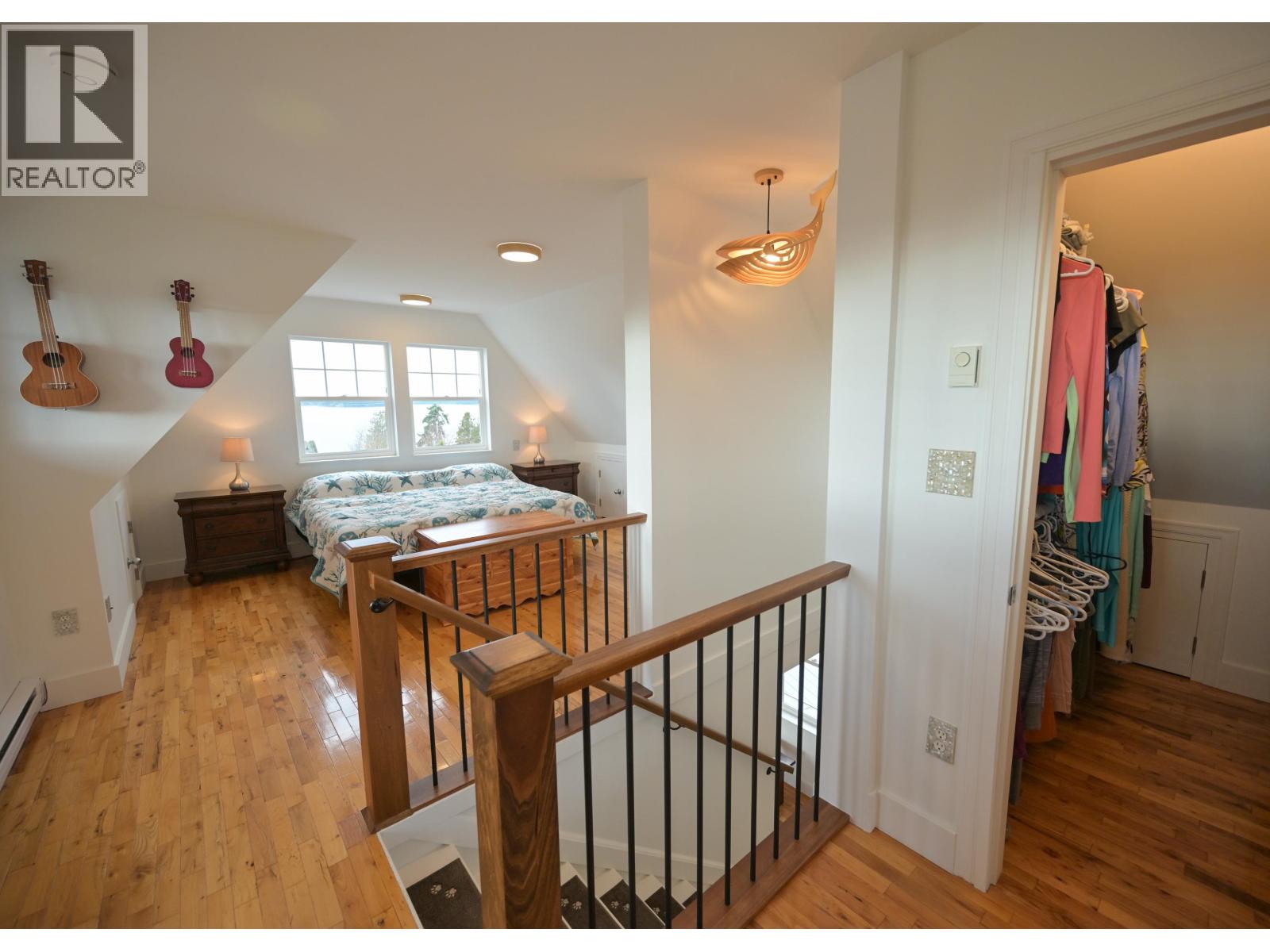 5160 Bay Road, Sechelt, British Columbia  V7Z 0G3 - Photo 8 - R3080213