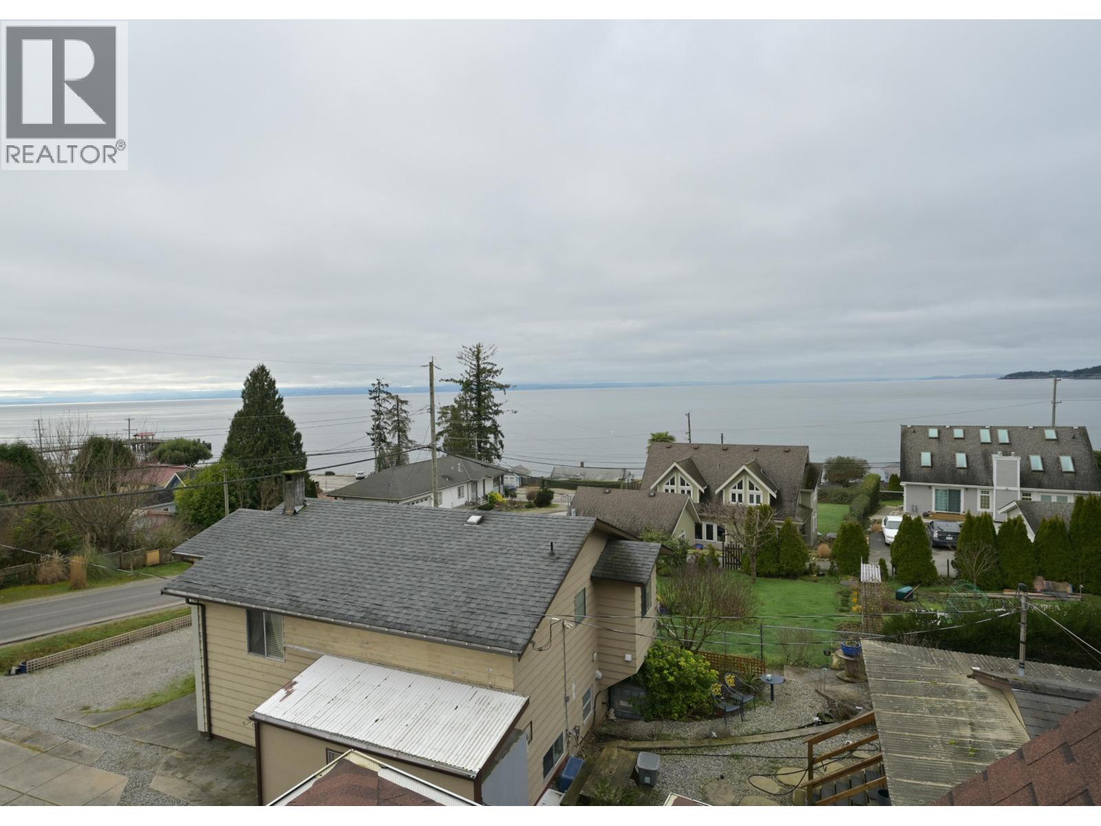 5160 Bay Road, Sechelt, British Columbia  V7Z 0G3 - Photo 3 - R3080213