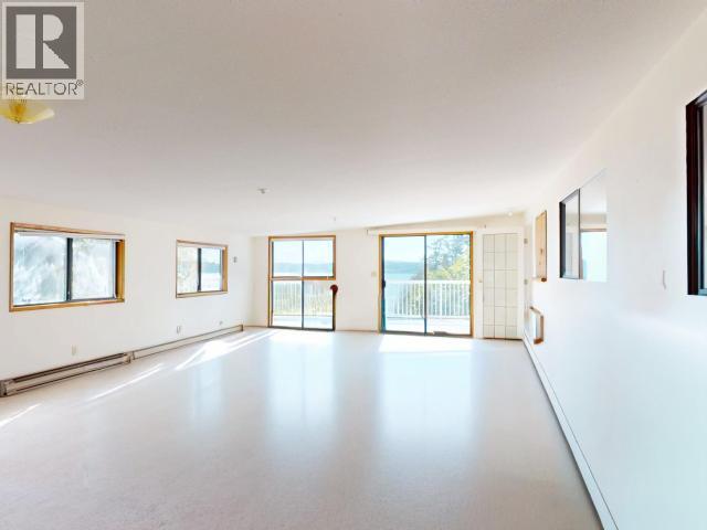 7173 Westminster Street, Powell River, British Columbia  V8A 1C7 - Photo 9 - 19566