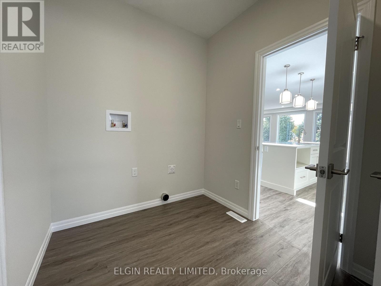 43 Lark Street, Tillsonburg, Ontario  N4G 0K8 - Photo 13 - X12714198