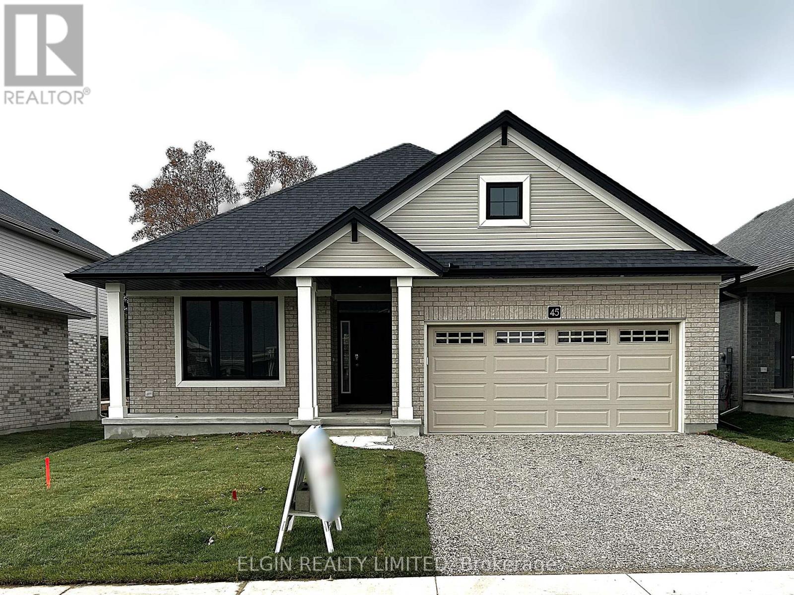 45 Lark Street, Tillsonburg, Ontario  N4G 0K8 - Photo 1 - X12714202