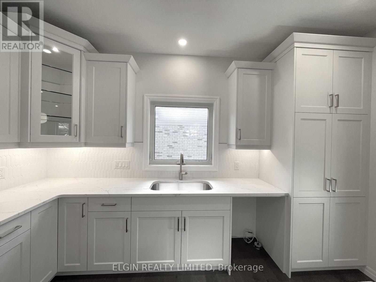 45 Lark Street, Tillsonburg, Ontario  N4G 0K8 - Photo 11 - X12714202