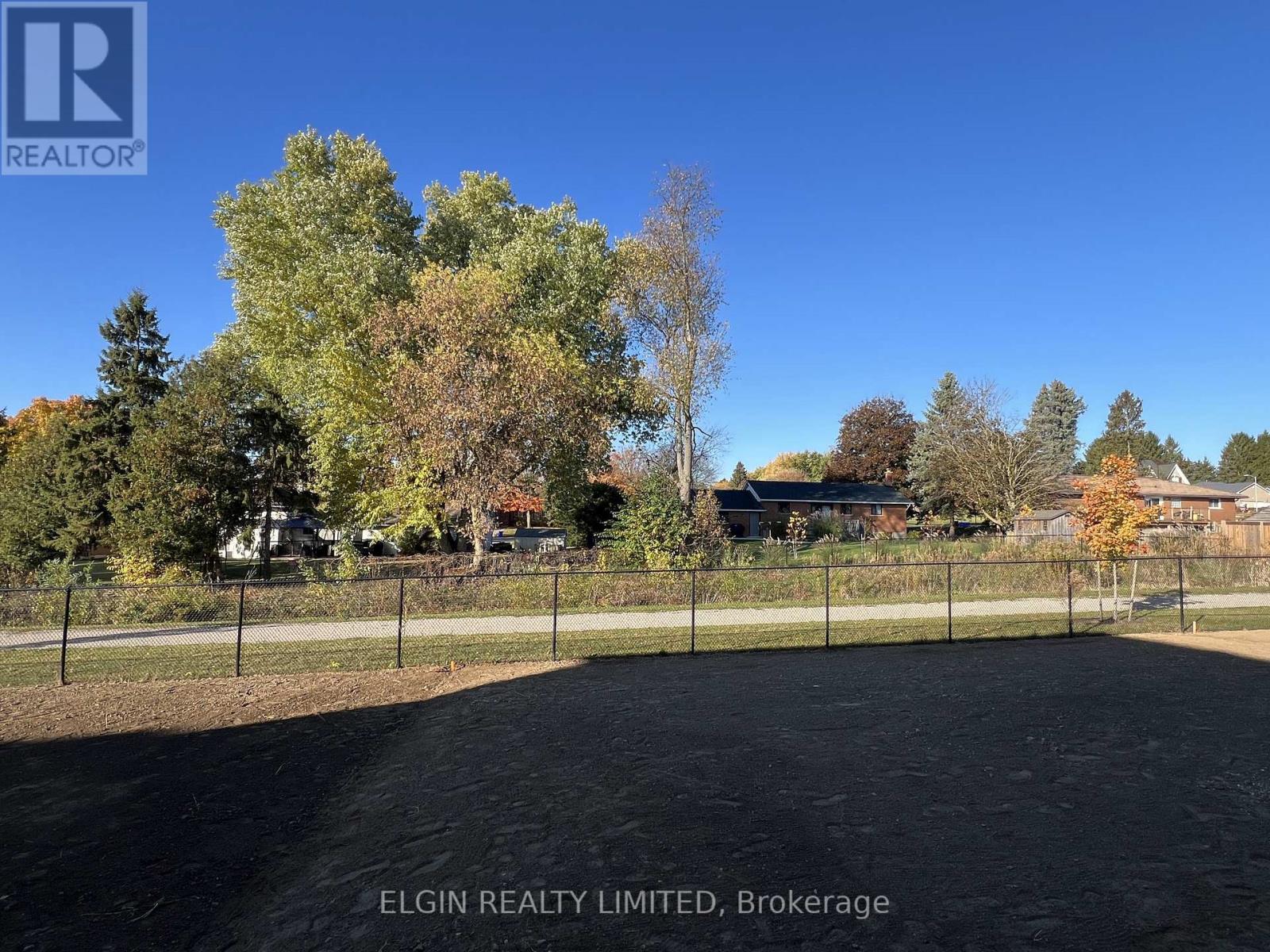 45 Lark Street, Tillsonburg, Ontario  N4G 0K8 - Photo 2 - X12714202